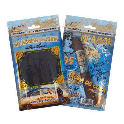 Op maat gemaakte luxe leren sigarenreisetui met bevochtiger Draagbare met ceder gevoerde humidorzak Vochtcontrole Ziplock-zakje