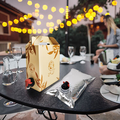 Op maat gemaakte BIB-zakken in doos met kraantje, ideaal voor het verpakken van wijn, sap, olie en andere vloeibare producten